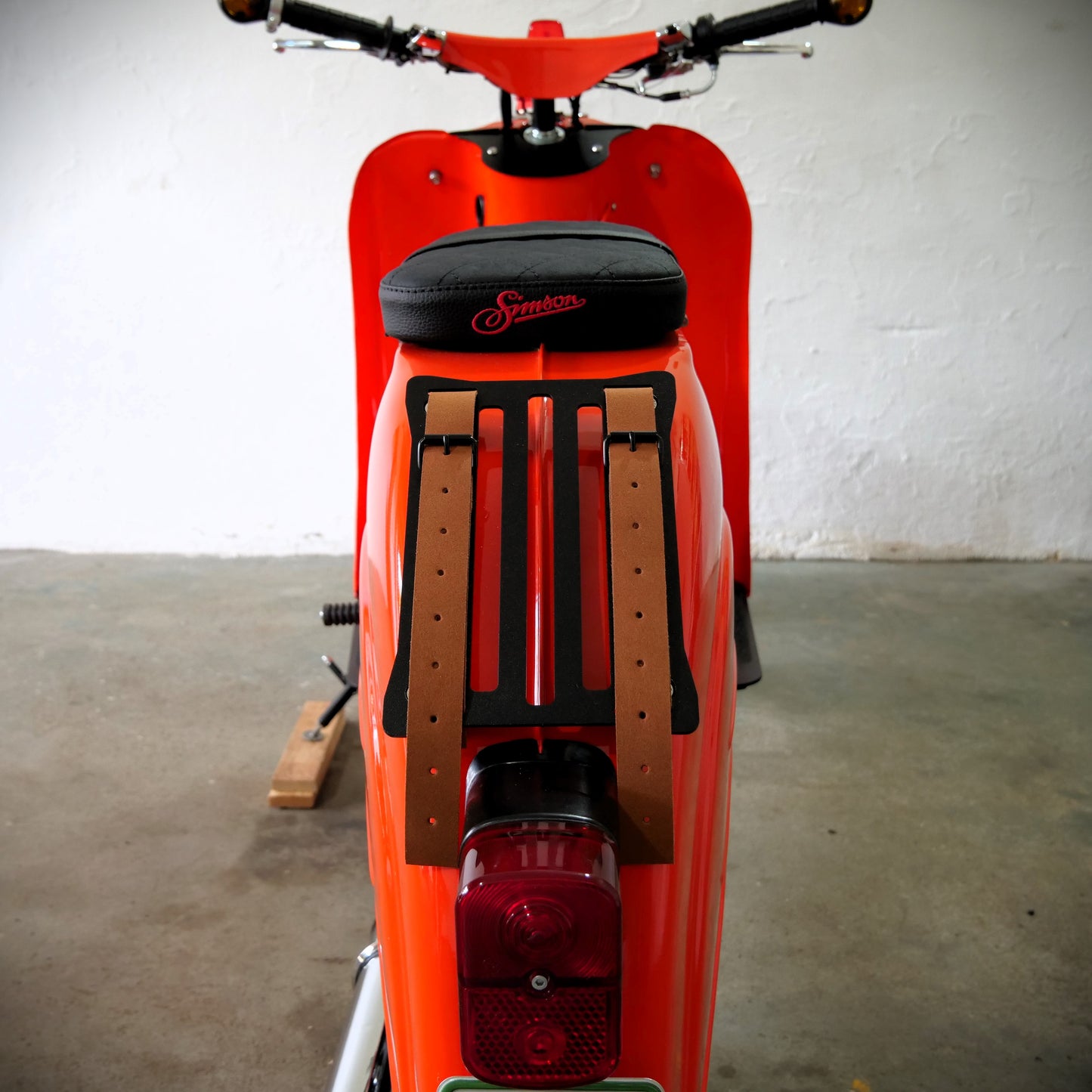 Simson Schwalbe Gepäckträger Leder v1