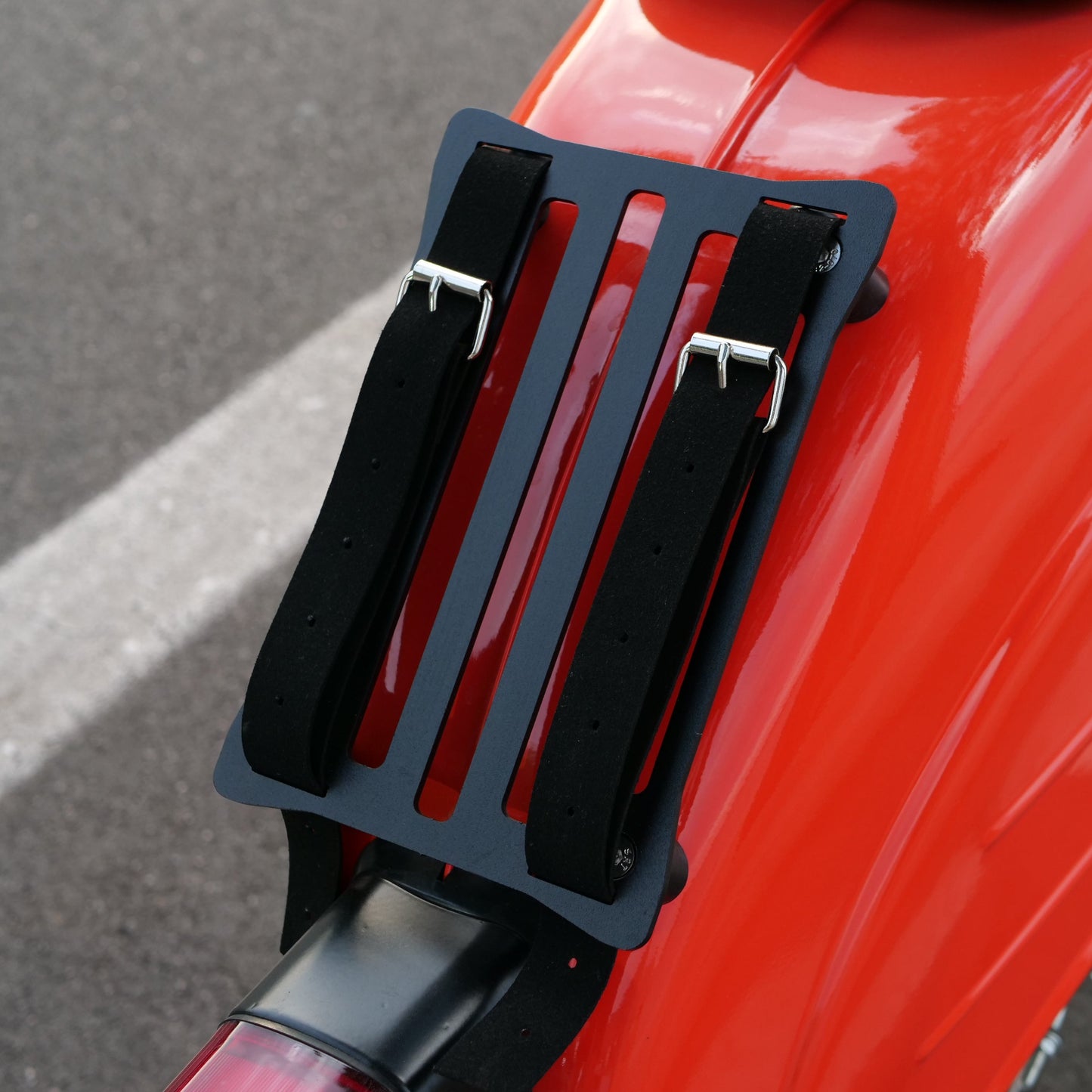 Simson Schwalbe Gepäckträger Leder v1 schwarz